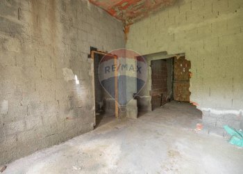 Stanza vuota - Villa VIA LIBERTA'
 
145, Zafferana Etnea - foto 5