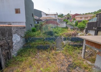 Giardino - Villa VIA LIBERTA'
 
145, Zafferana Etnea - foto 4
