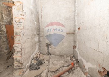 Bagno - Villa VIA LIBERTA'
 
145, Zafferana Etnea - foto 27