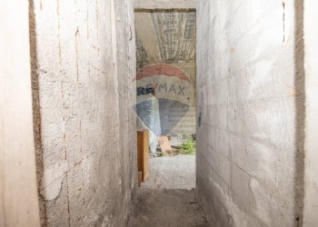 Hall / corridoio - Villa VIA LIBERTA'
 
145, Zafferana Etnea - foto 43