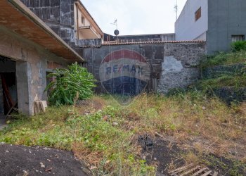 Giardino - Villa VIA LIBERTA'
 
145, Zafferana Etnea - foto 49