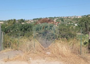 Vista delle montagne - Terreno agricolo VIA VENAZIO MARVUGLIA
 
SN, Caltagirone - foto 2