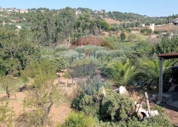 Vista delle montagne - Terreno agricolo VIA VENAZIO MARVUGLIA
 
SN, Caltagirone - foto 8