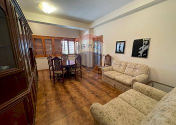 Sala da pranzo - Appartamento Via Degli Oleandri
 
22, Caltagirone - foto 5