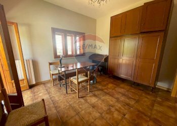 Sala da pranzo - Appartamento Via Degli Oleandri
 
22, Caltagirone - foto 16