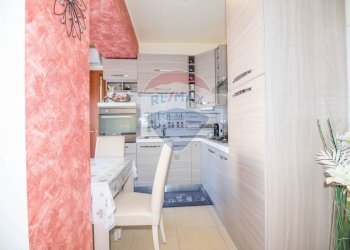 Cucina - Quadrilocale Via Alfredo Catalani
 
1, Caltagirone - foto 7