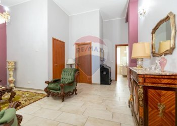 Hall / corridoio - Four-room apartment Via Alessandro Mancini
 
3, Randazzo - photo 7