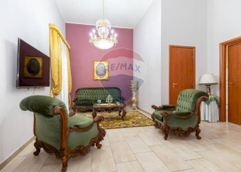 Soggiorno - Four-room apartment Via Alessandro Mancini
 
3, Randazzo - photo 9