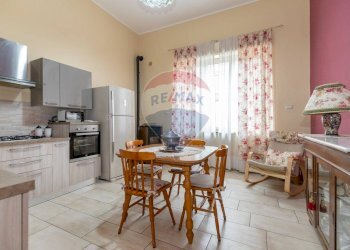 Cucina - Four-room apartment Via Alessandro Mancini
 
3, Randazzo - photo 19