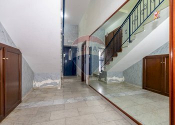 Ricezione / Lobby - Four-room apartment Via Alessandro Mancini
 
3, Randazzo - photo 25