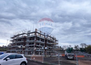 Edificio all\'aperto - Quadrilocale Via Monsignor Salvatore Messina Foti
 
9, Acireale - foto 3