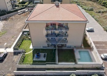 Casa all\'aperto - Quadrilocale Via Monsignor Salvatore Messina Foti
 
9, Acireale - foto 5