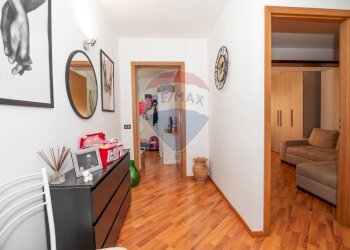 Hall / corridoio - Ufficio via Escuriales
 
69, Caltagirone - foto 1