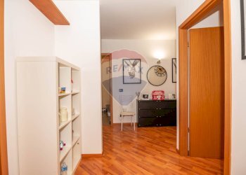 Hall / corridoio - Ufficio via Escuriales
 
69, Caltagirone - foto 7