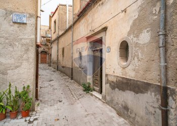 Edificio all\'aperto - Independent house Via Monte di Pietà
 
11, Nicosia - photo 35