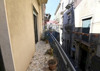 Balcone su Via Galatea - Casa indipendente Via Galatea
 
180, Acireale - foto 17