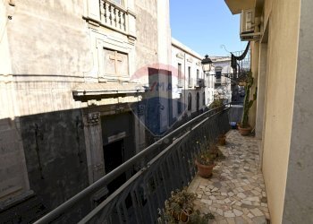 Balcone su Via Galatea - Casa indipendente Via Galatea
 
180, Acireale - foto 18