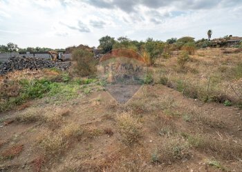 Vista delle montagne - Terreno agricolo Via Delle Sciare
 
170, San Giovanni la Punta - foto 5