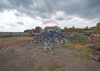 Vista delle montagne - Terreno agricolo Via Delle Sciare
 
170, San Giovanni la Punta - foto 9