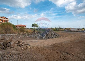 Vista delle montagne - Terreno agricolo Via Delle Sciare
 
170, San Giovanni la Punta - foto 13