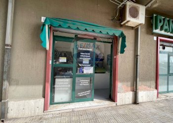 Edificio all\'aperto - Attività Commerciale Viale Librino
 
6, Catania - foto 1