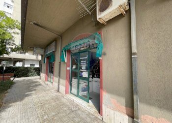 Edificio all\'aperto - Attività Commerciale Viale Librino
 
6, Catania - foto 2