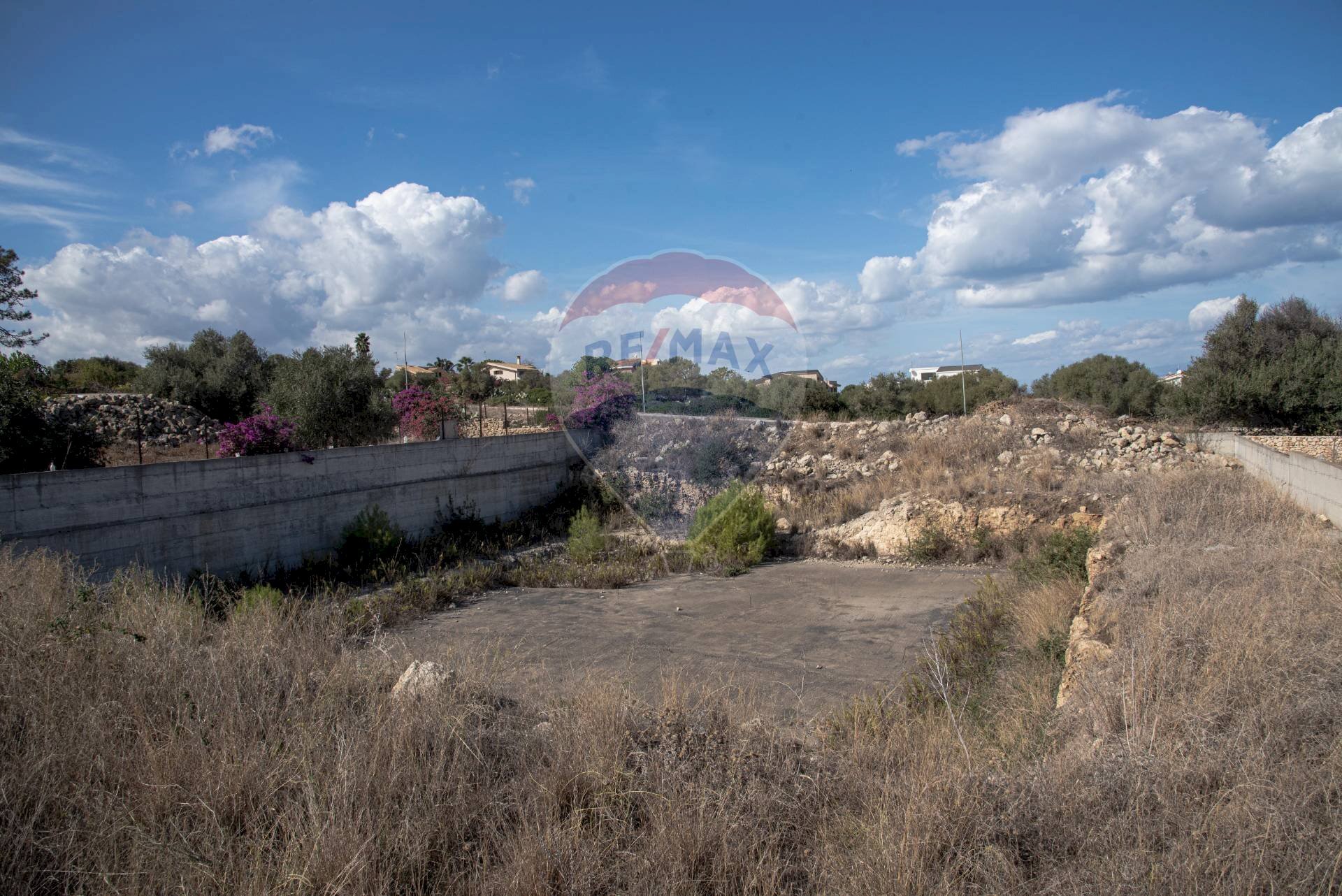 Vista delle montagne - Terreno edificabile via Maestrale contrada  Campolato Basso, Augusta - foto 2