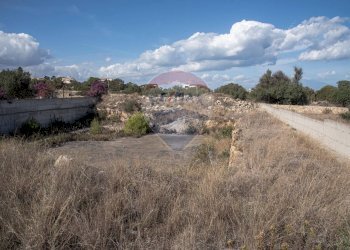 Vista delle montagne - Terreno edificabile via Maestrale contrada  Campolato Basso, Augusta - foto 6