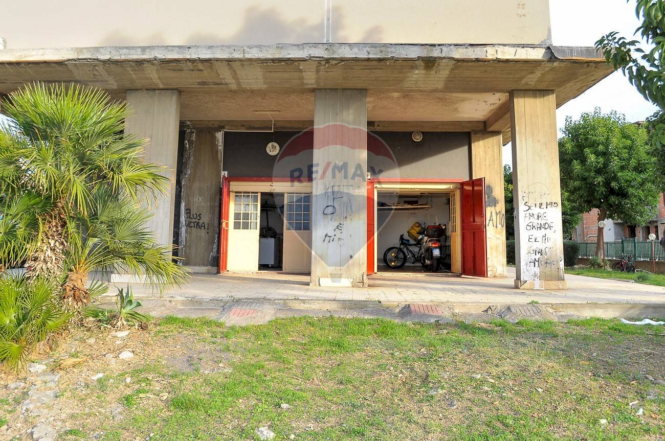 Casa all\'aperto - Box VIALE NITTA
 
7 L, Catania - foto 1