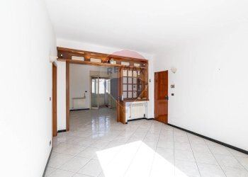 Stanza vuota - Trilocale Via Giovanni Verga
 
9, Aci Catena - foto 2