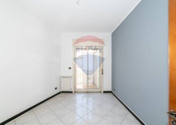 Stanza vuota - Trilocale Via Giovanni Verga
 
9, Aci Catena - foto 7