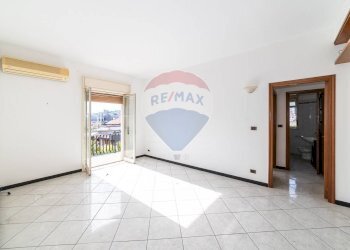 Stanza vuota - Trilocale Via Giovanni Verga
 
9, Aci Catena - foto 14