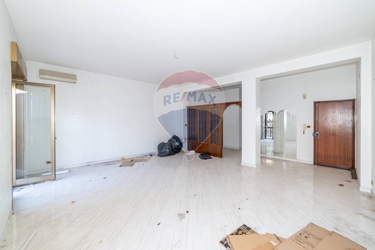 Stanza vuota - Appartamento Via Guglielmo Marconi
 
4, Aci Catena - foto 2