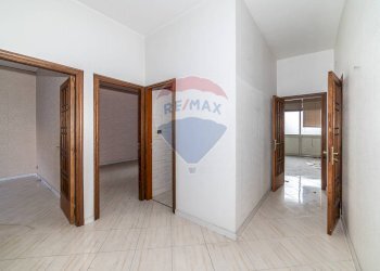 Hall / corridoio - Appartamento Via Guglielmo Marconi
 
4, Aci Catena - foto 3