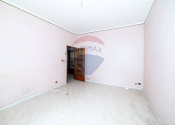 Stanza vuota - Appartamento Via Guglielmo Marconi
 
4, Aci Catena - foto 9