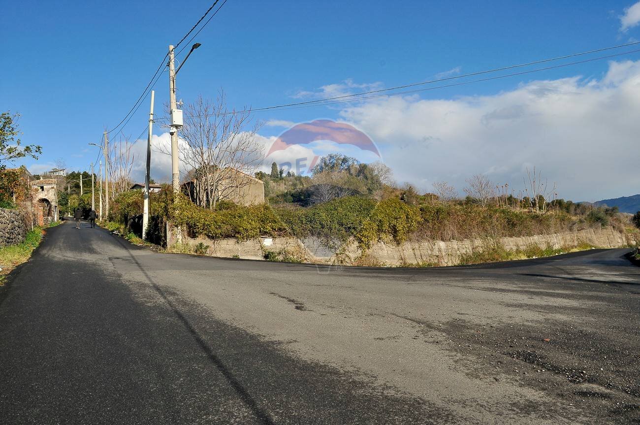 Edificio all\'aperto - Agricultural land Contrada Cavì
SNC, Fiumefreddo di Sicilia - photo 2