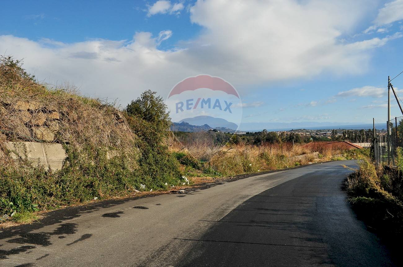 Edificio all\'aperto - Agricultural land Contrada Cavì
SNC, Fiumefreddo di Sicilia - photo 3