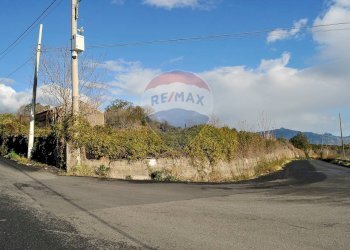 Vista delle montagne - Terreno agricolo Contrada Cavì
 
SNC, Fiumefreddo di Sicilia - foto 1