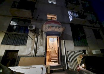 Edificio all\'aperto - Trilocale Via Faraci
 
3, Catania - foto 12