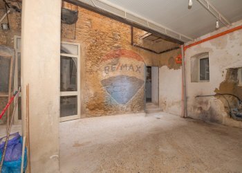 Stanza vuota - Laboratorio via stella
 
51, Caltagirone - foto 19