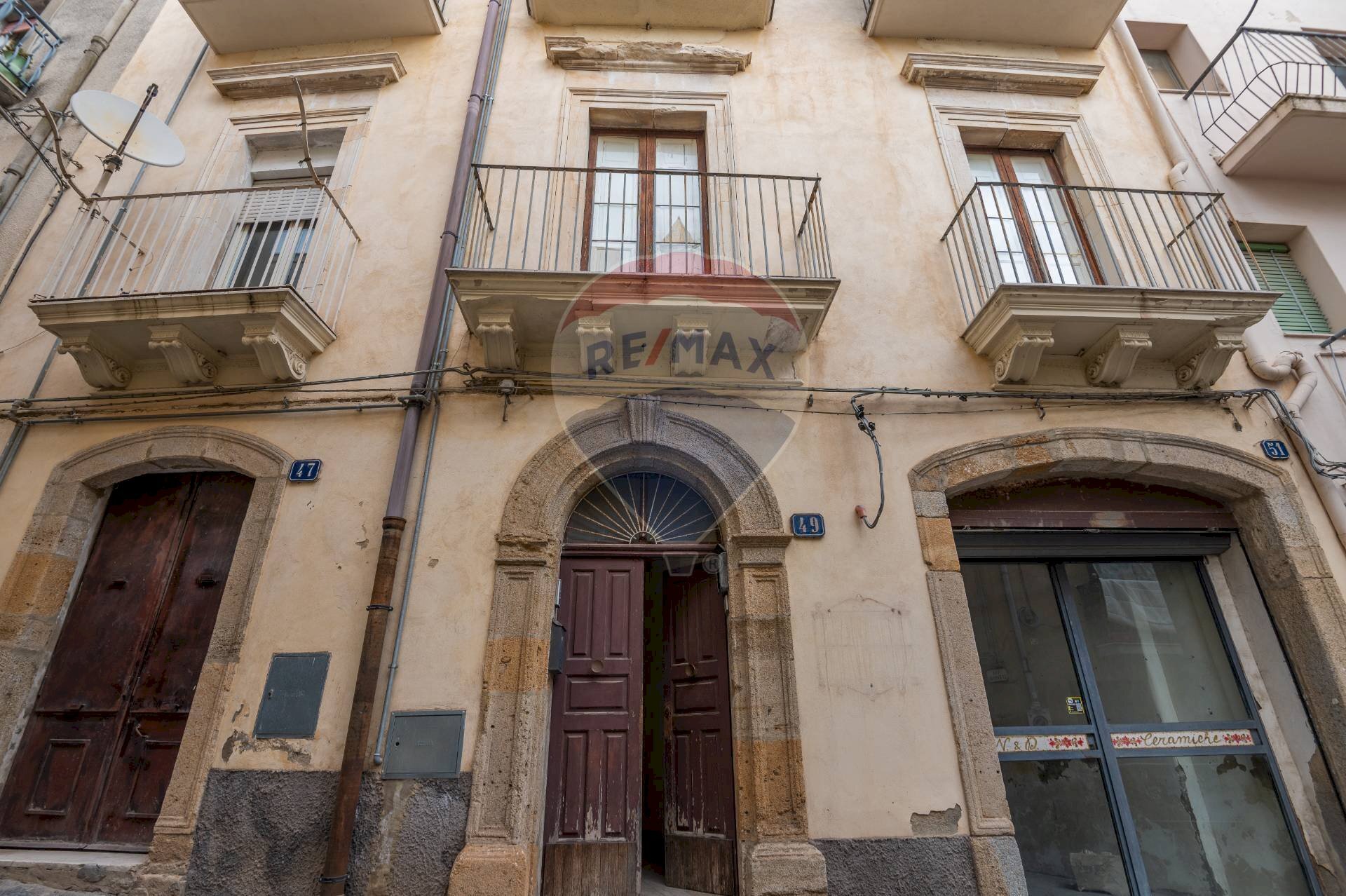 Edificio all\'aperto - Laboratorio via stella
 
51, Caltagirone - foto 3