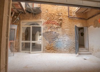 Stanza vuota - Laboratorio via stella
 
51, Caltagirone - foto 16