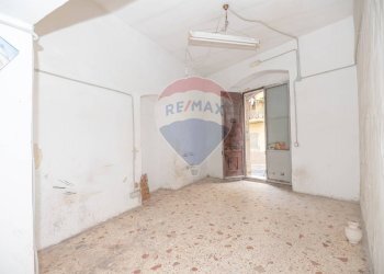 Stanza vuota - Laboratorio via stella
 
51, Caltagirone - foto 22