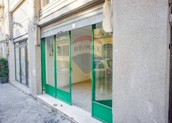 Edificio all\'aperto - Shop Via Marchese di San Giuliano
 
61, Acireale - photo 2