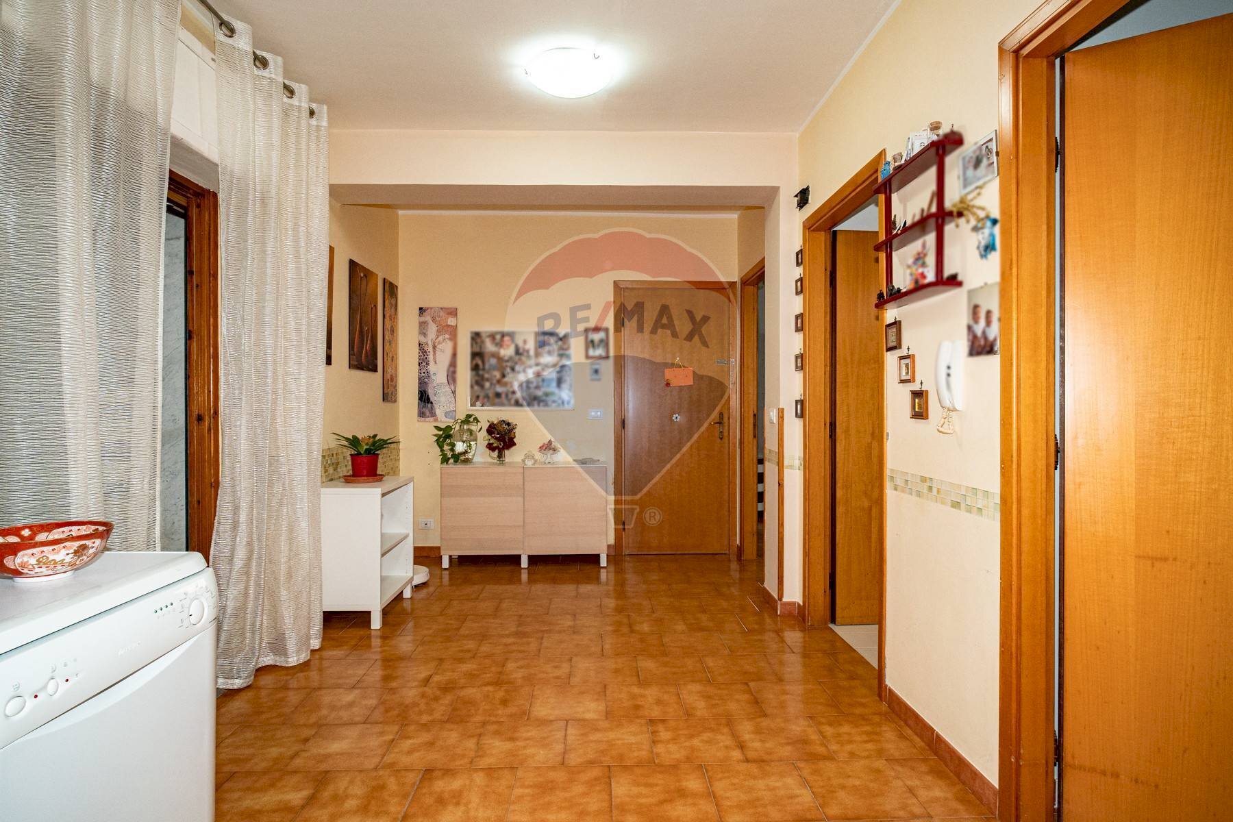 Hall / corridoio - Bilocale Via Carico
117, Acireale - foto 3