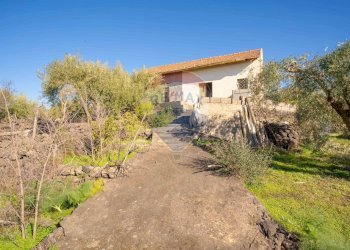 Casa all\'aperto - Terreno agricolo Via Rocca Lupa, Paterno - foto 2