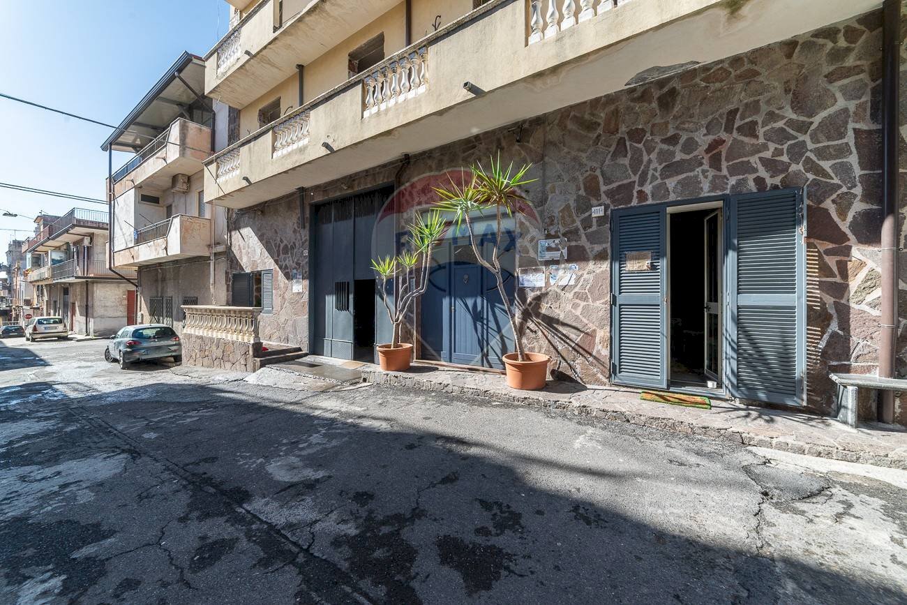 Edificio all\'aperto - Apartment Via Tucidite
 
109, Adrano - photo 1