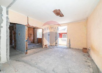 Stanza vuota - Appartamento Via Tucidite
 
109, Adrano - foto 32