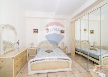 Camera / camera da letto - Villa Via Galileo Galilei
 
19, Adrano - foto 9