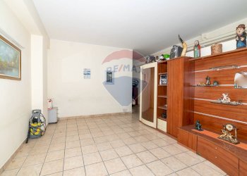 Soggiorno - Villa Via Galileo Galilei
 
19, Adrano - foto 11